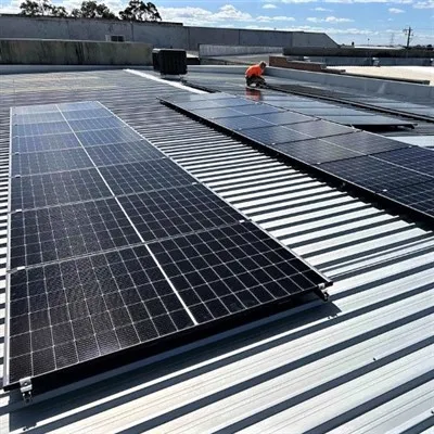 Hybrydowy układ słoneczny o mocy 20 kW z akumulatorem